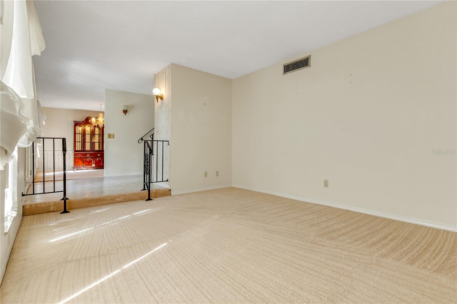 1218 HOWELL CREEK DRIVE