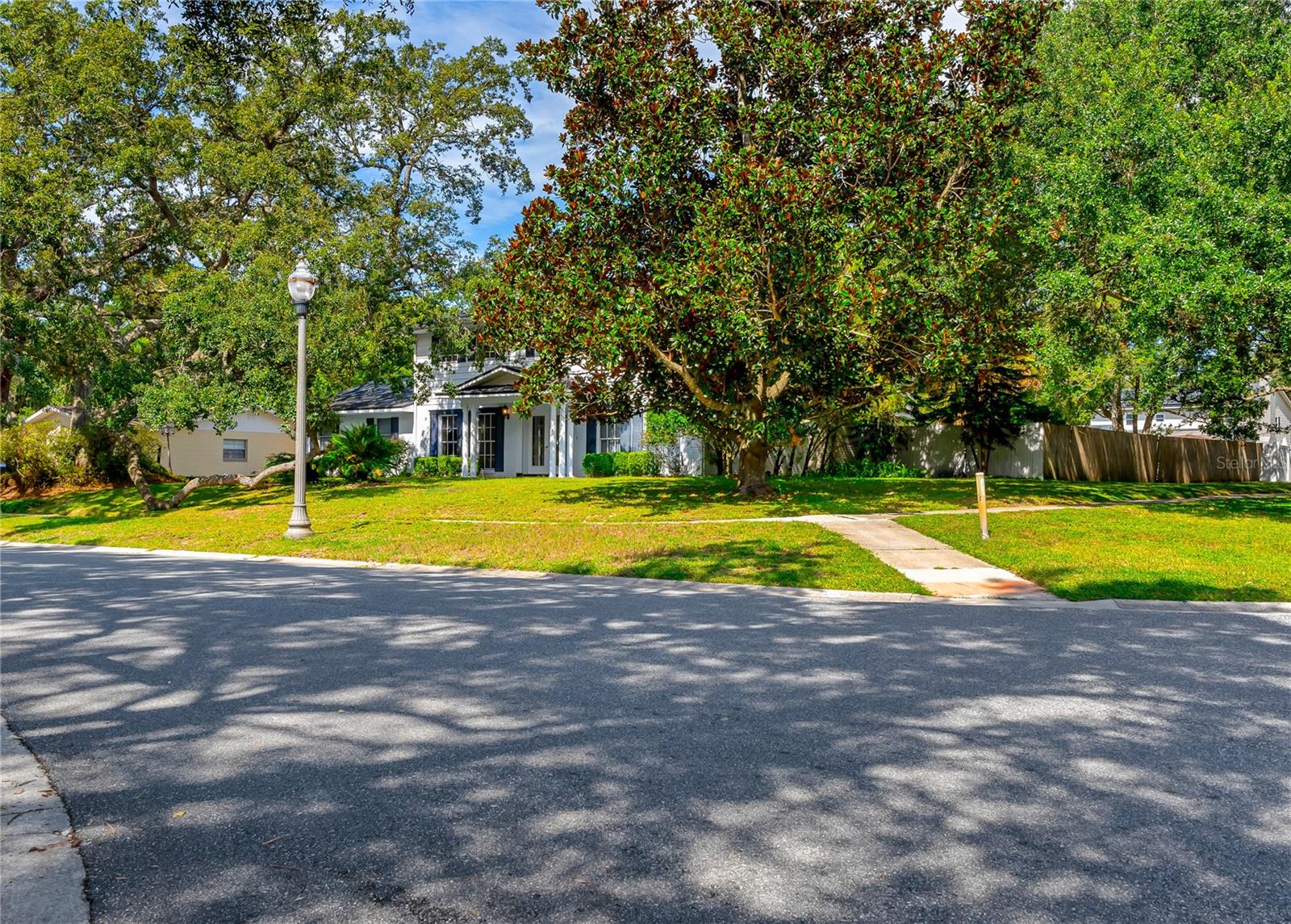 1218 HOWELL CREEK DRIVE