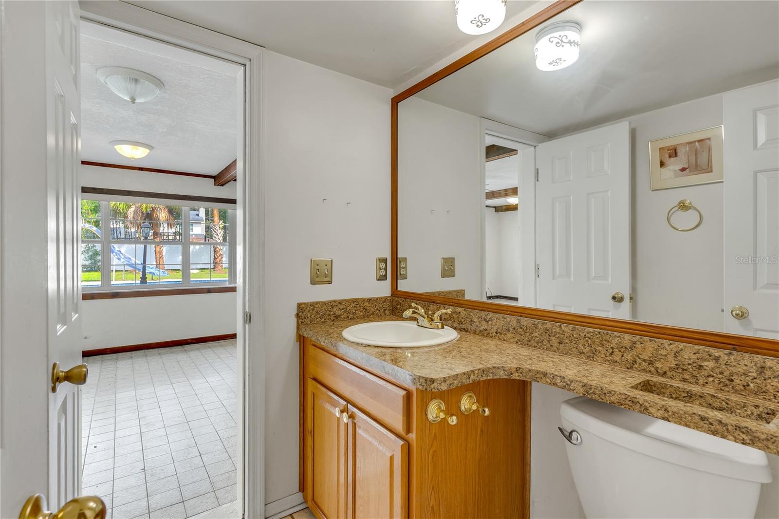 1218 HOWELL CREEK DRIVE