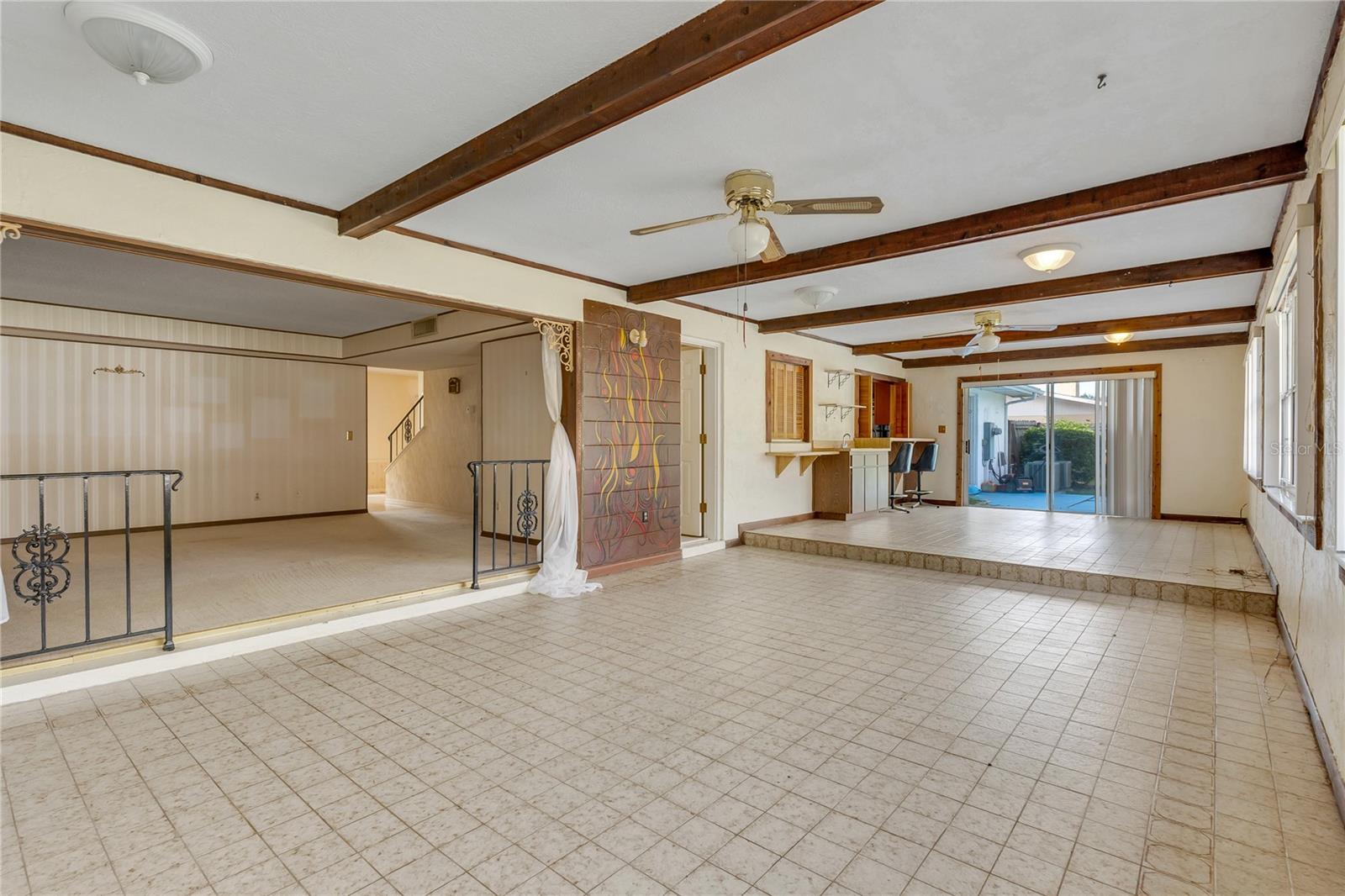 1218 HOWELL CREEK DRIVE