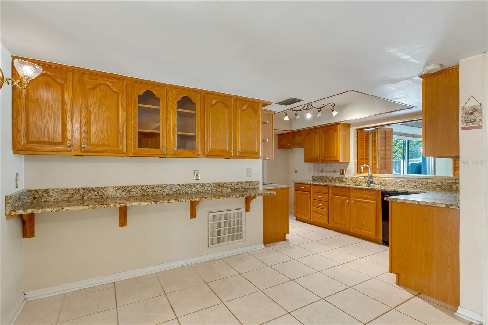 1218 HOWELL CREEK DRIVE