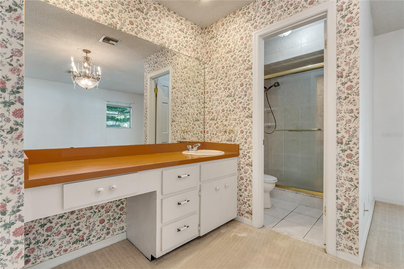 1218 HOWELL CREEK DRIVE