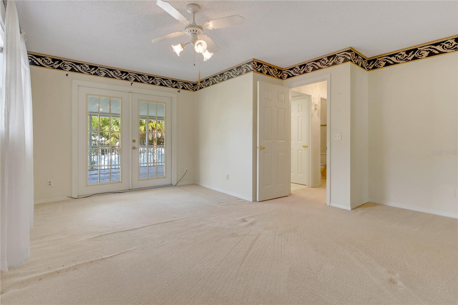 1218 HOWELL CREEK DRIVE