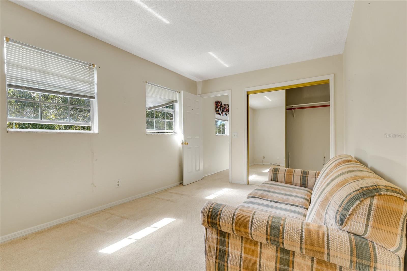 1218 HOWELL CREEK DRIVE