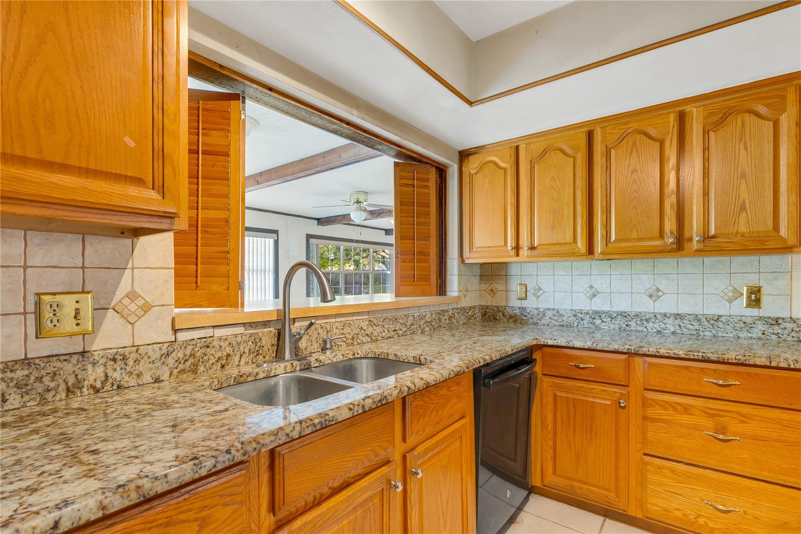 1218 HOWELL CREEK DRIVE