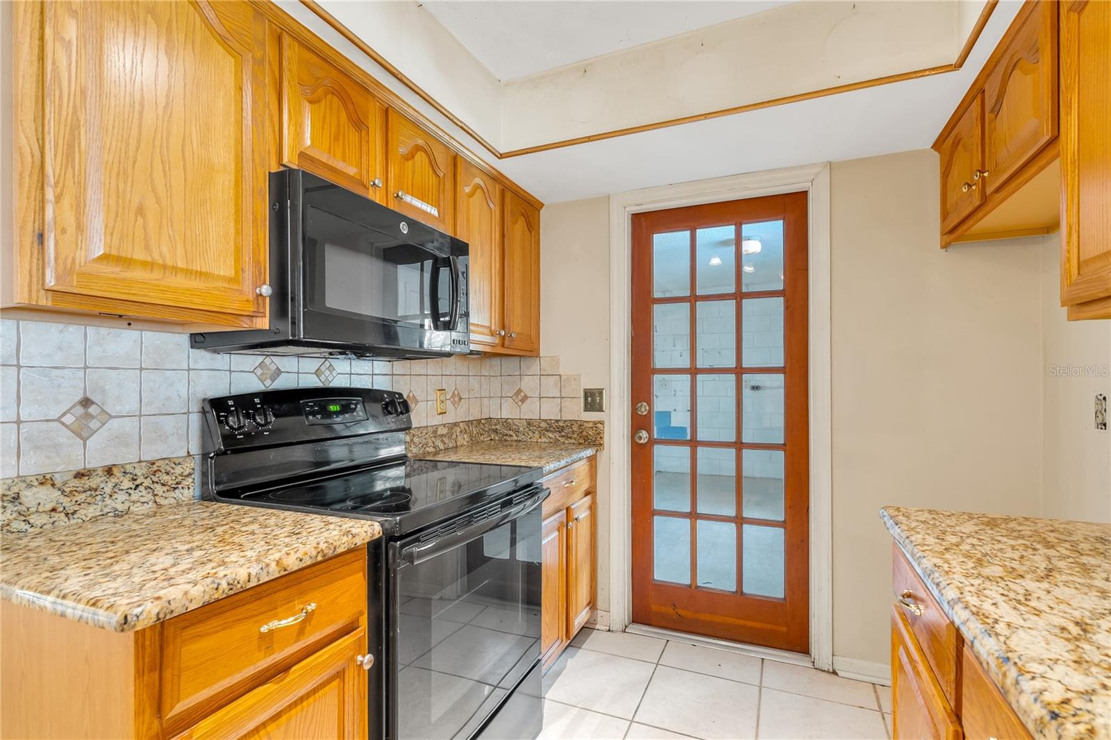 1218 HOWELL CREEK DRIVE