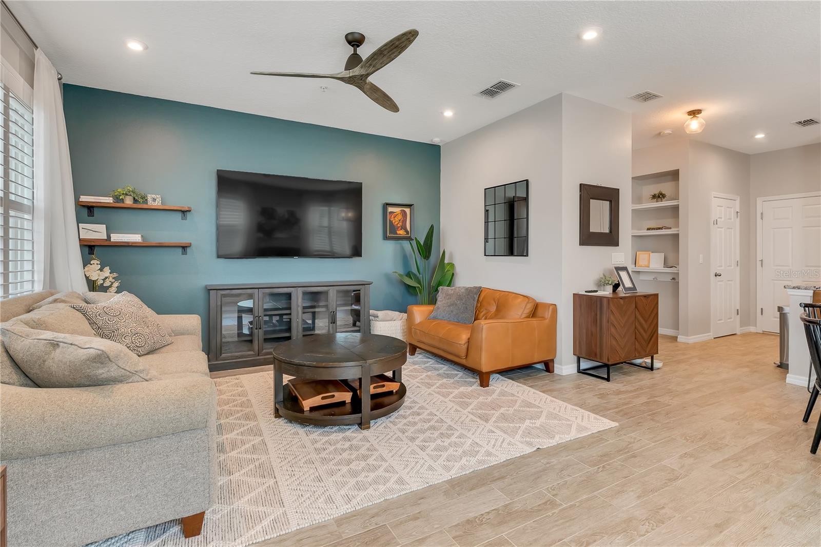 10027 RANDAL WALK ST