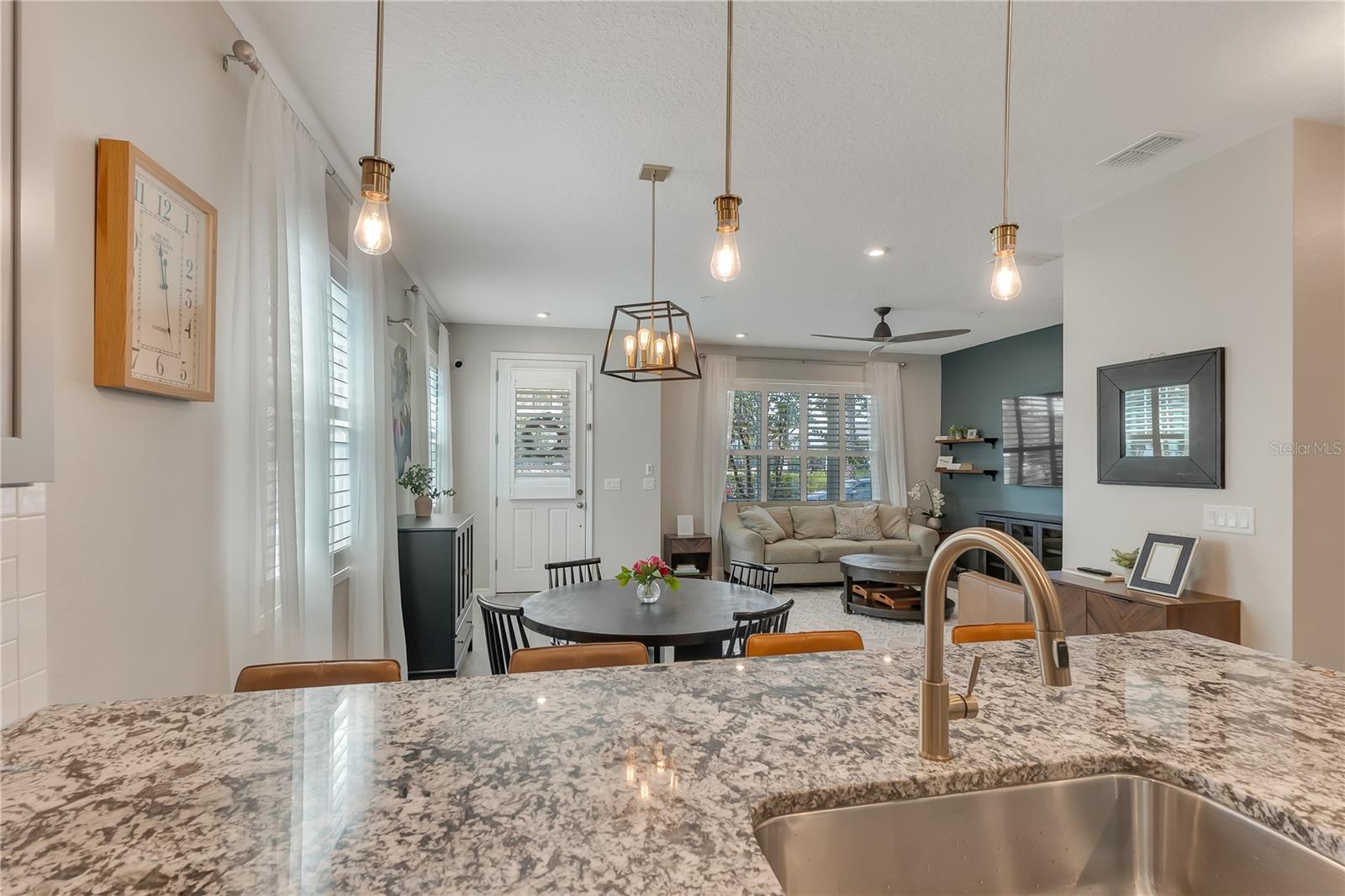 10027 RANDAL WALK ST