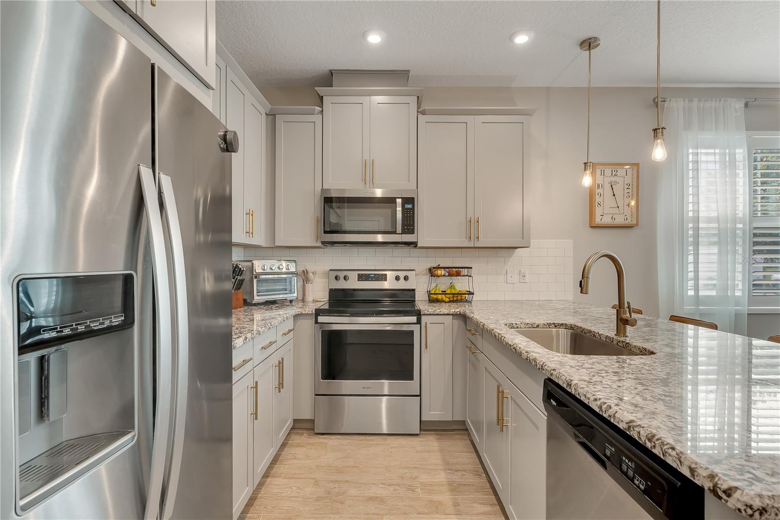 10027 RANDAL WALK ST