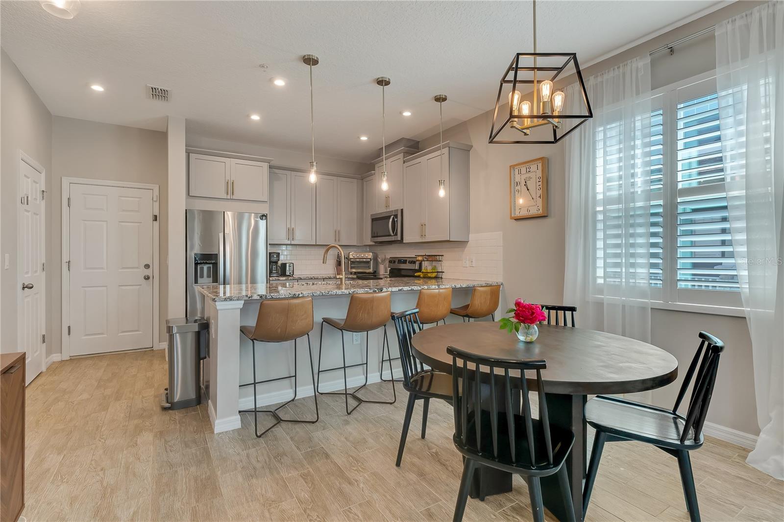 10027 RANDAL WALK ST