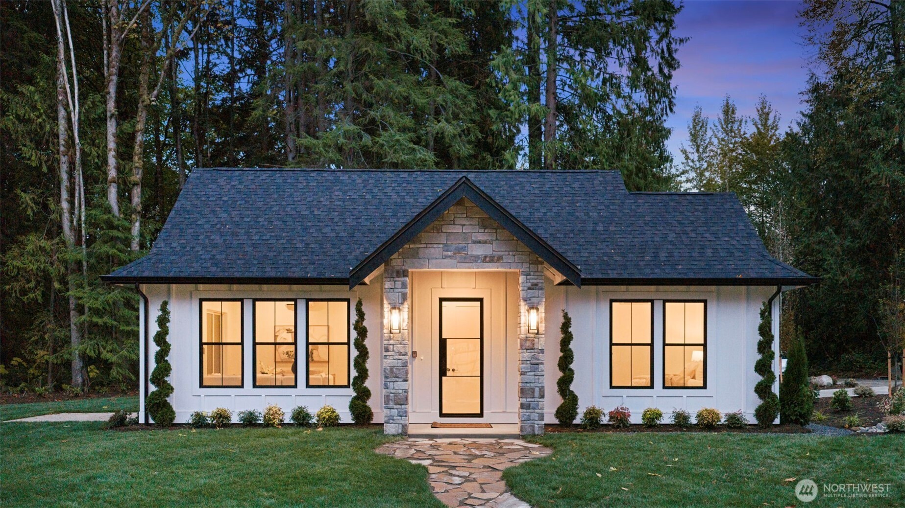 7107 254th Avenue NE