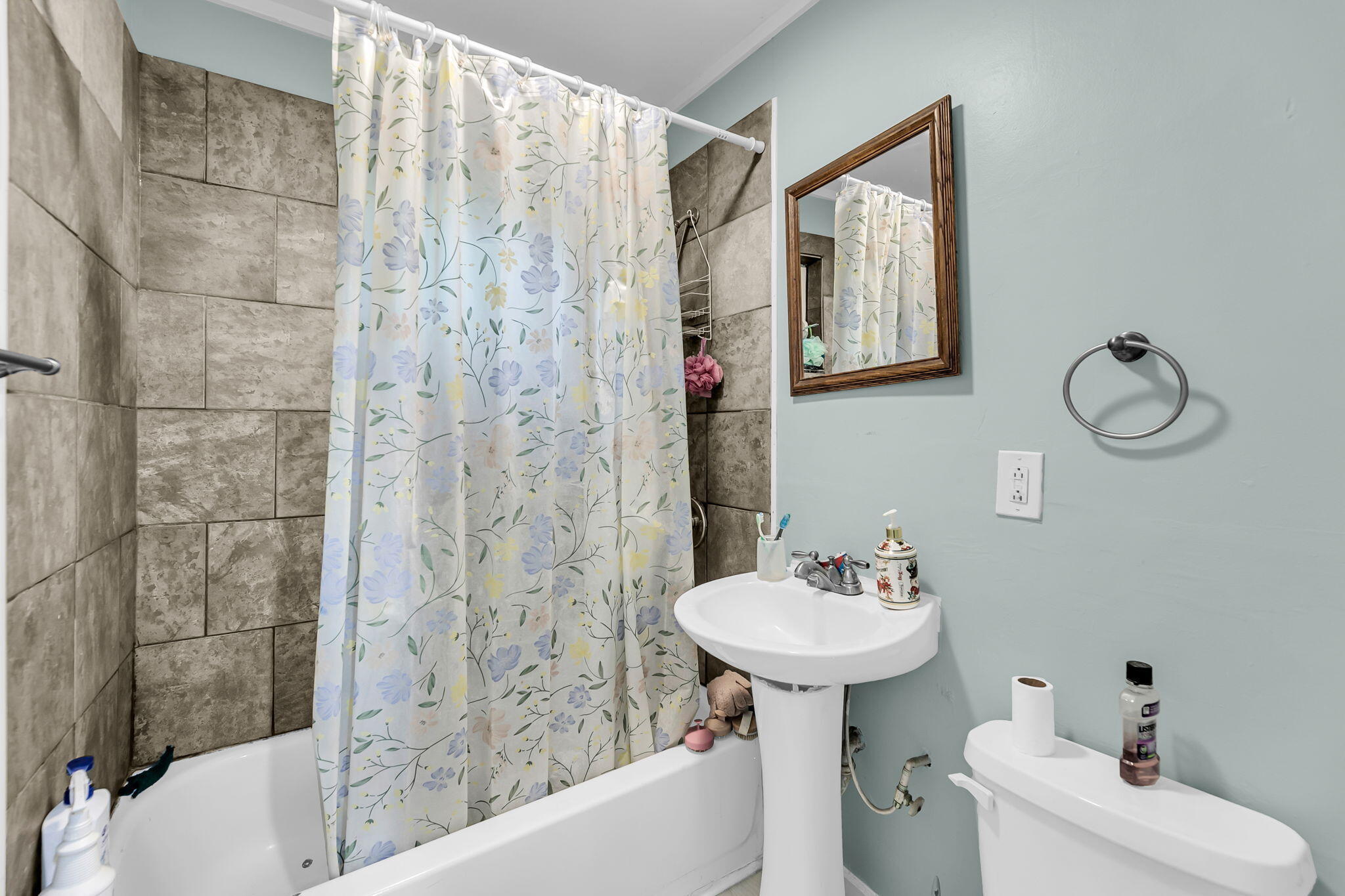 7625 E Oakridge Circle # B Unit: A & B