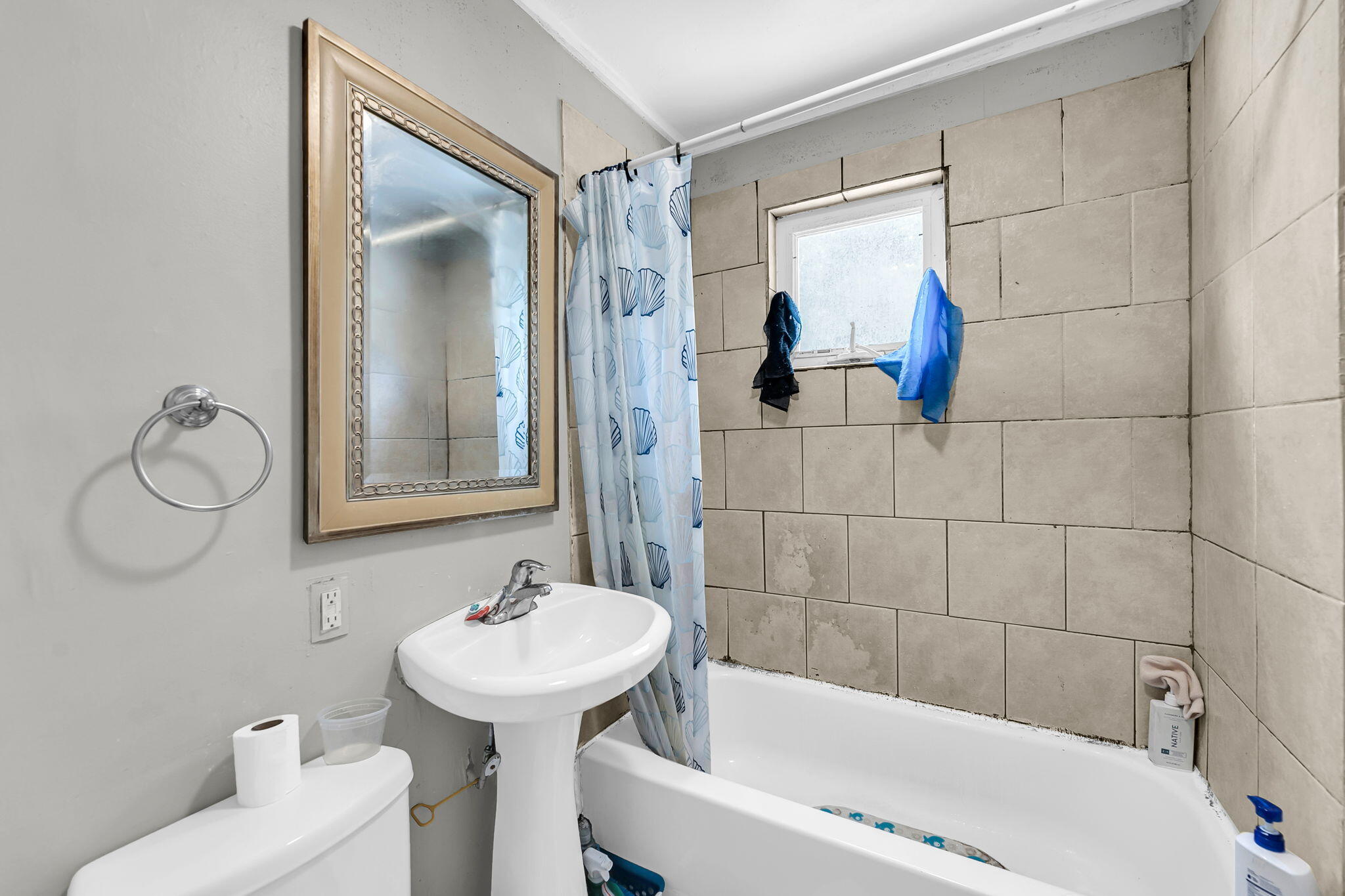 7625 E Oakridge Circle # B Unit: A & B