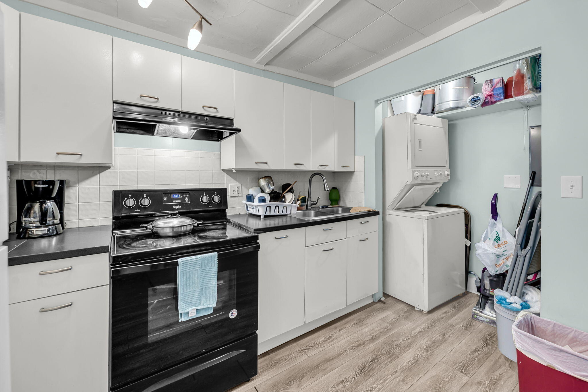 7625 E Oakridge Circle # B Unit: A & B