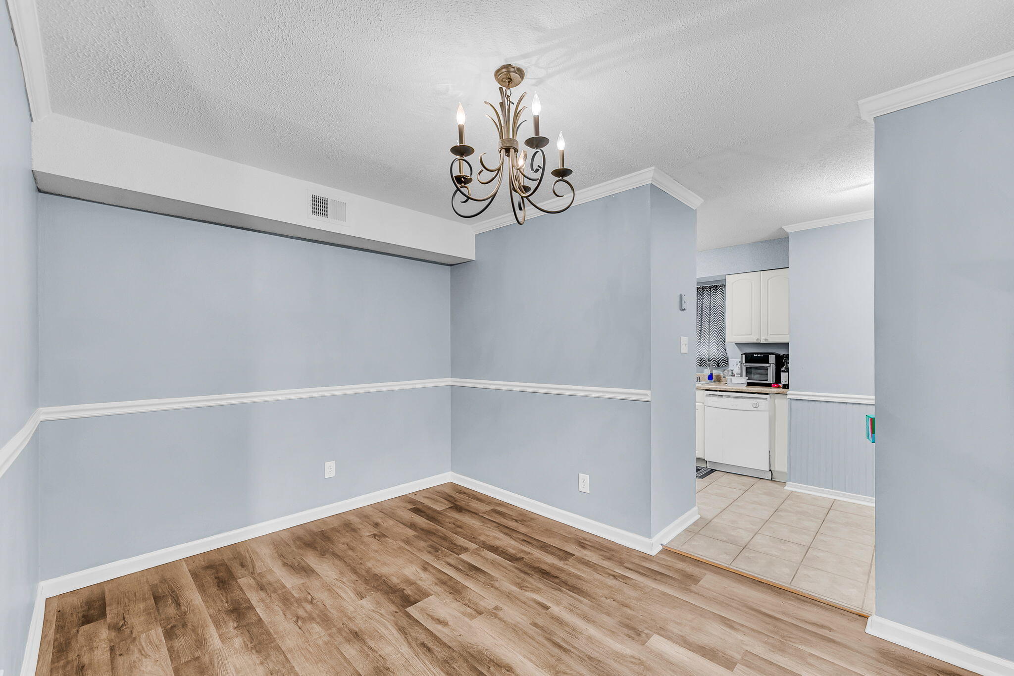 118 Luden Drive Apt B