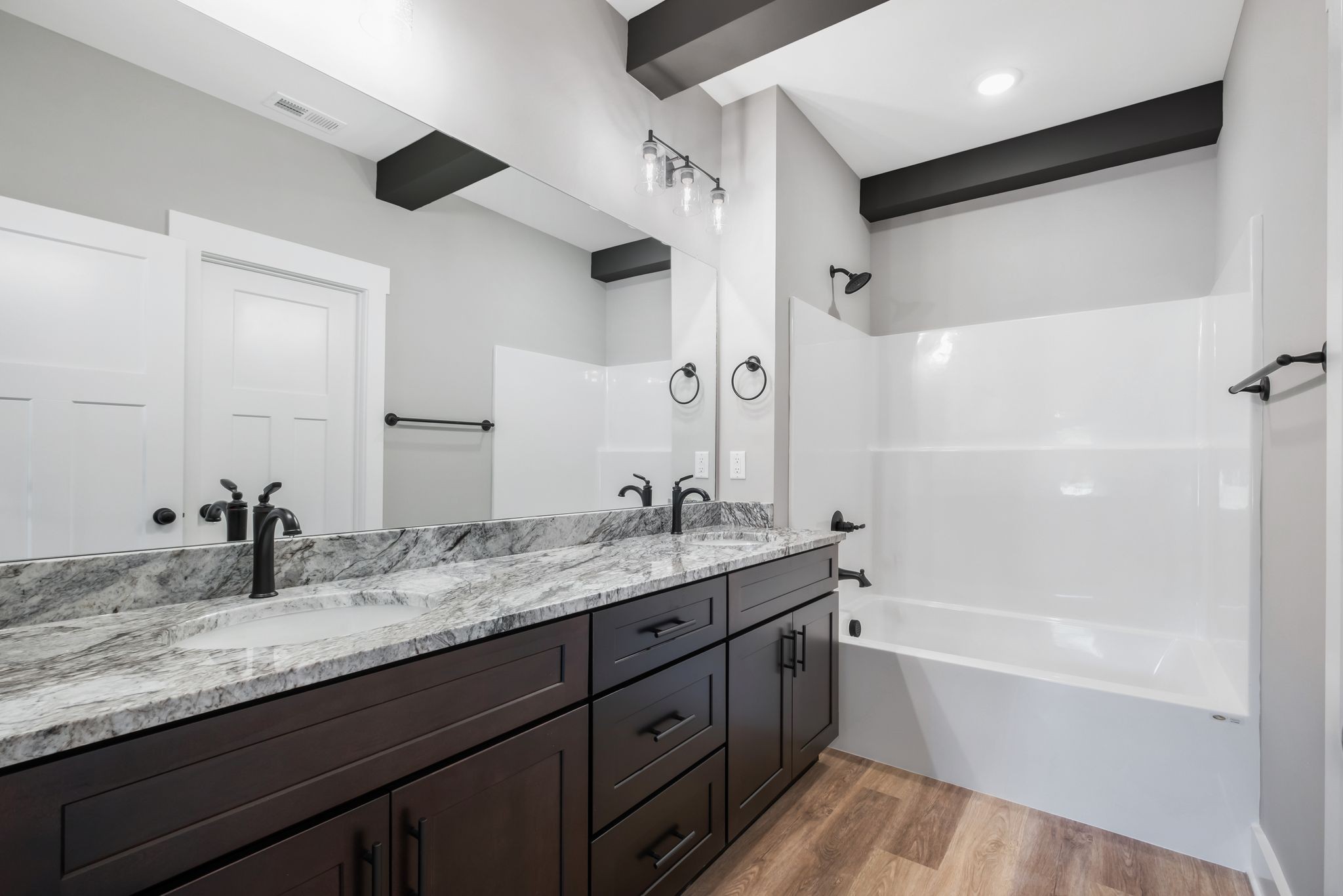 233 Lear Rd