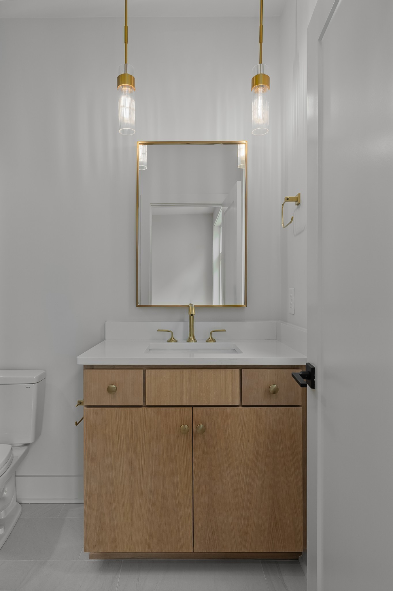 2305 Eastland Ave Unit: J