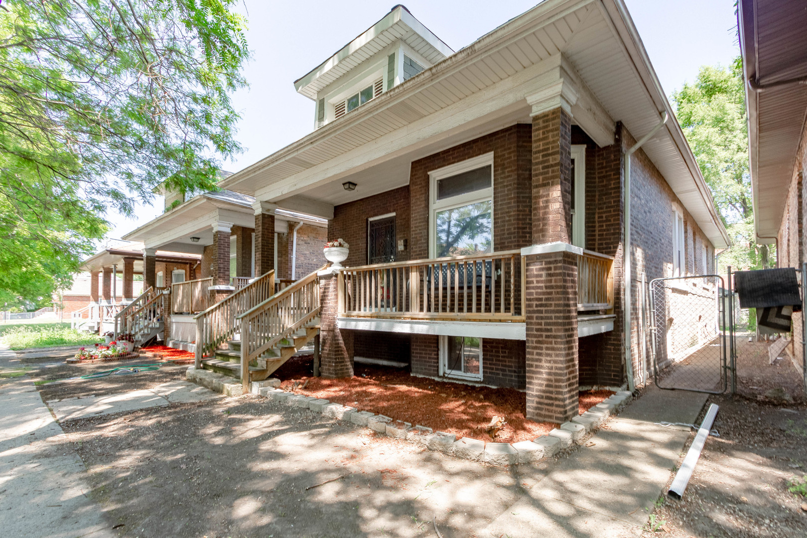 11815 S Peoria Street