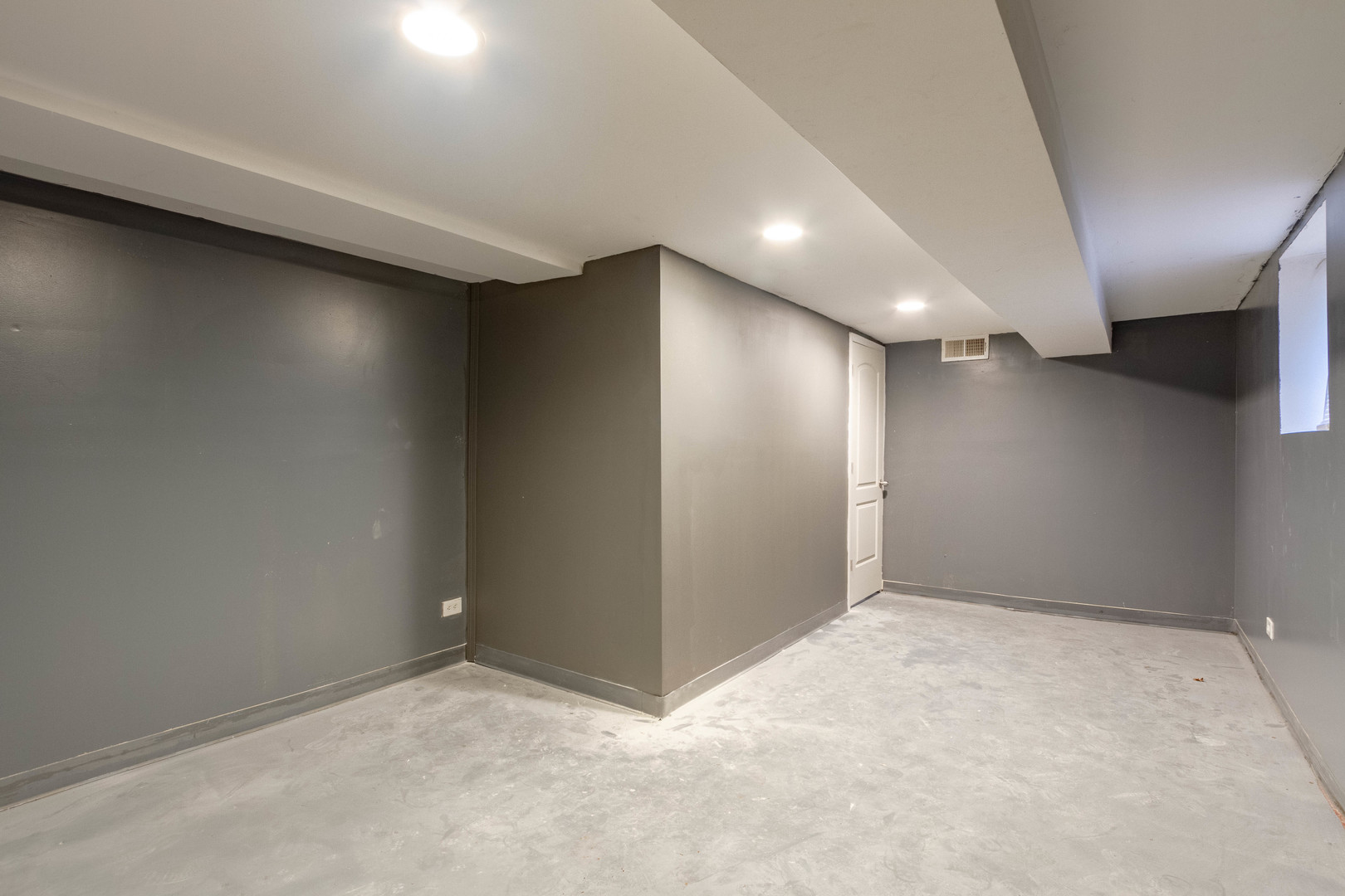 11815 S Peoria Street