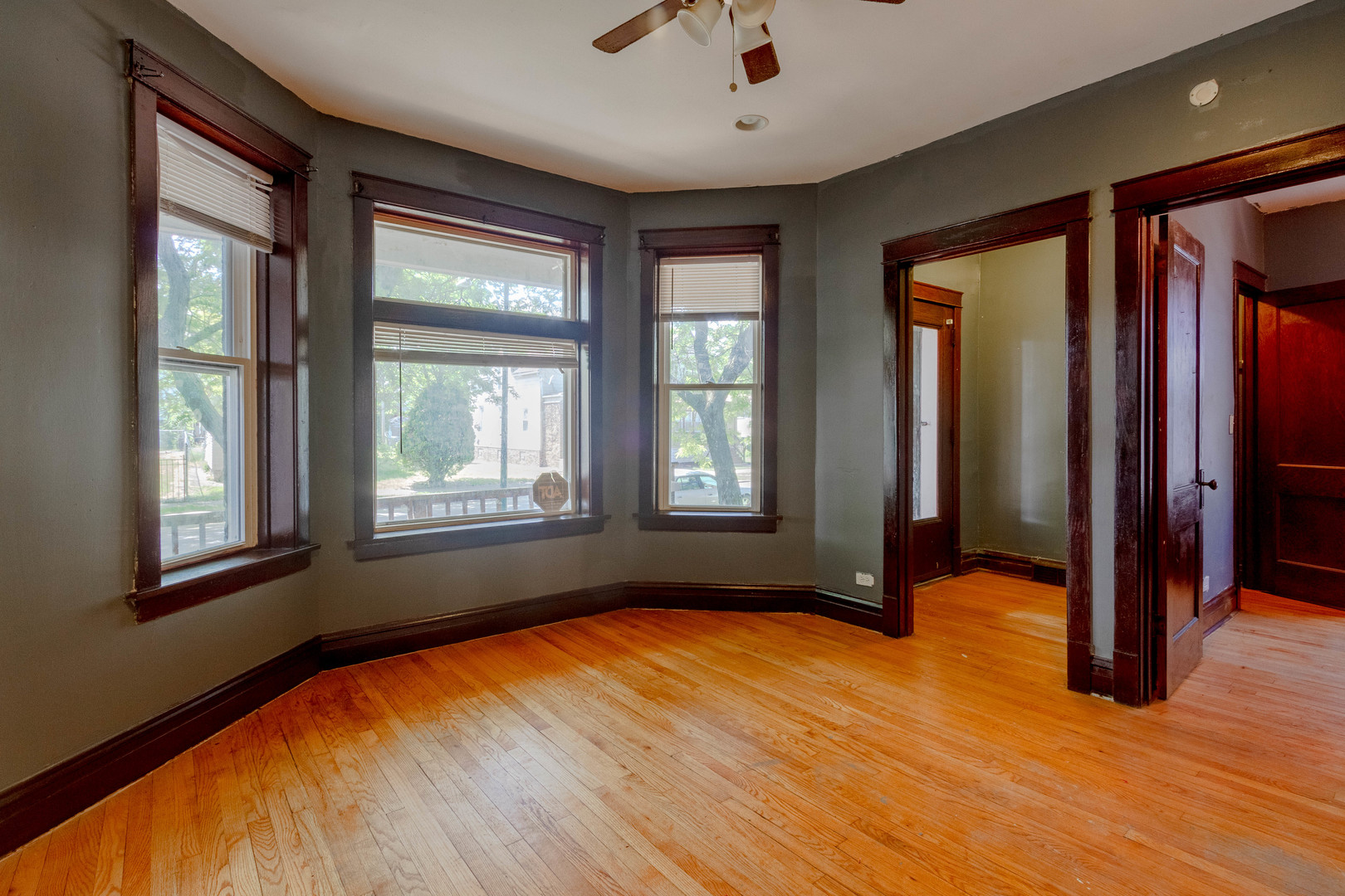 11815 S Peoria Street