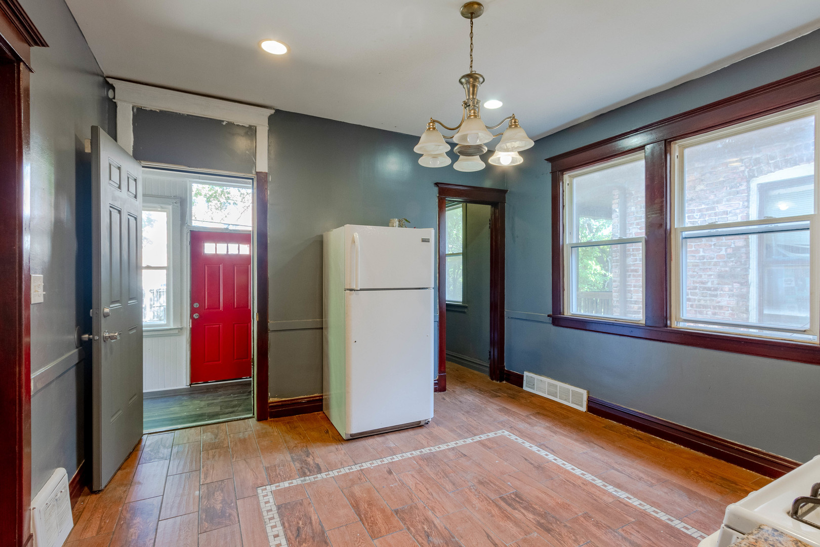 11815 S Peoria Street