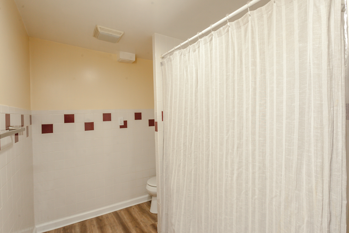 1654 W Melrose Street Unit: G