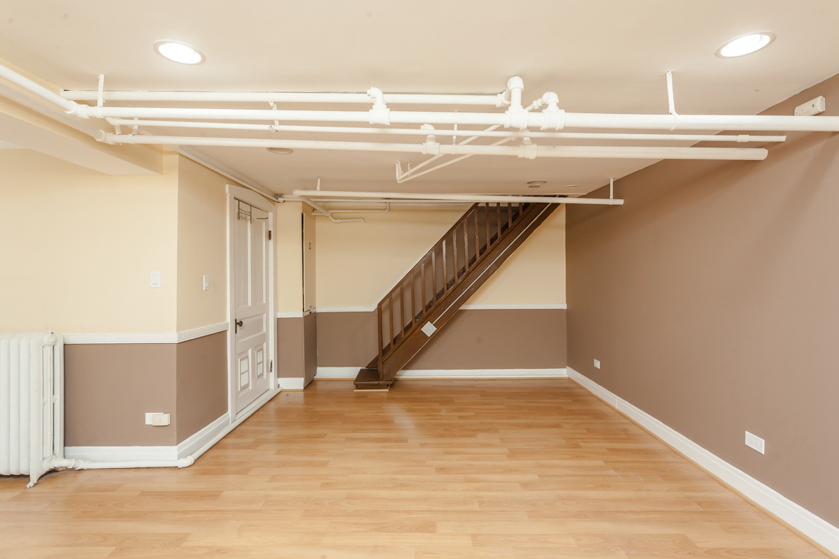 1654 W Melrose Street Unit: G