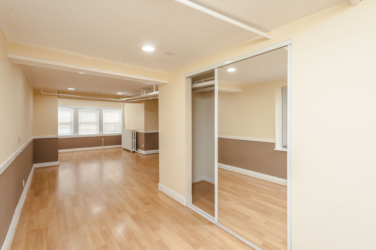 1654 W Melrose Street Unit: G