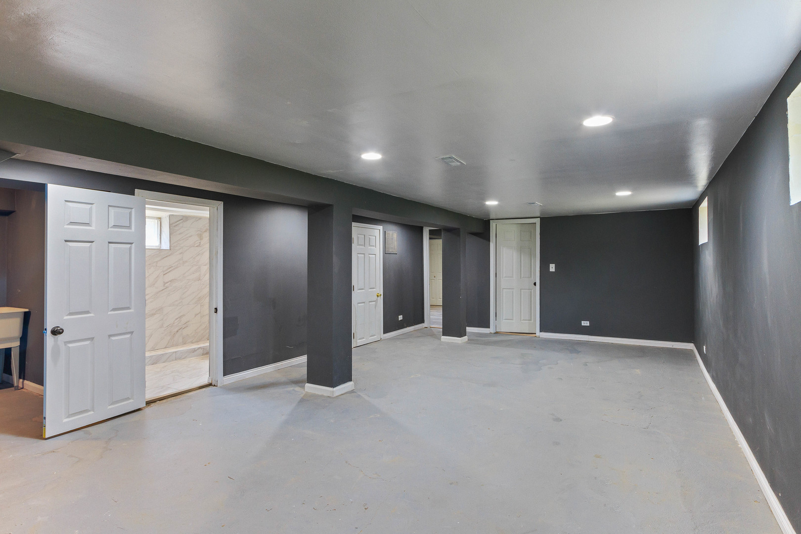 11727 S Peoria Street