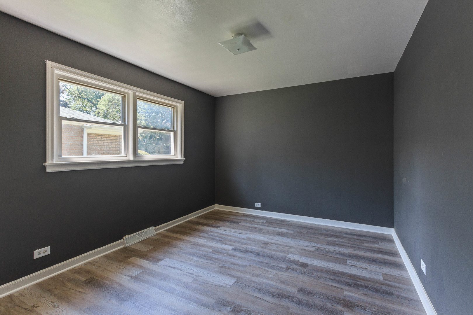 11727 S Peoria Street