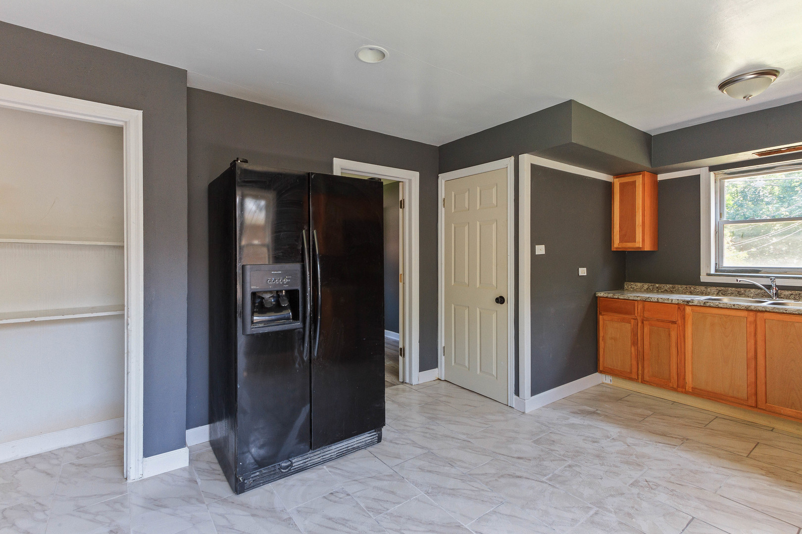 11727 S Peoria Street