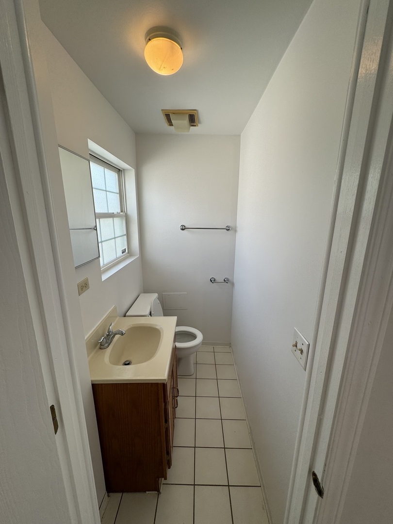 3511 N Kostner Avenue Unit: 2