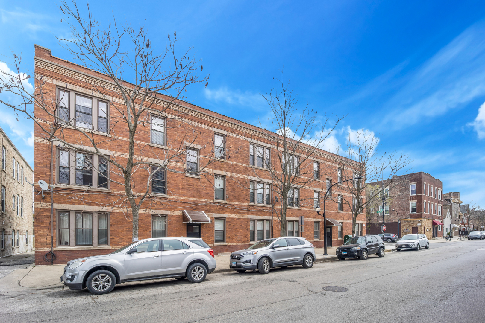2255 S Oakley Avenue Unit: 1
