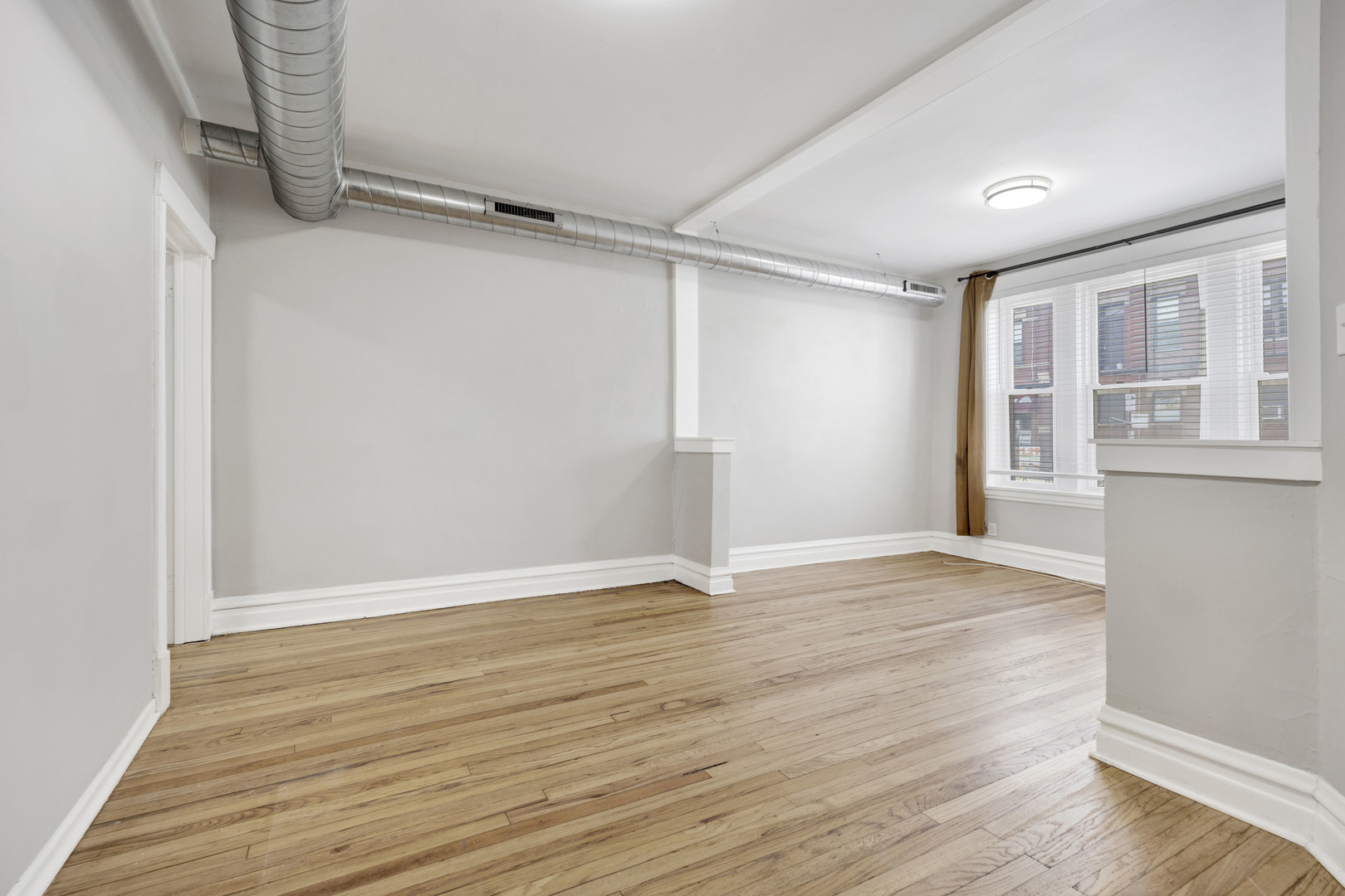 2255 S Oakley Avenue Unit: 1