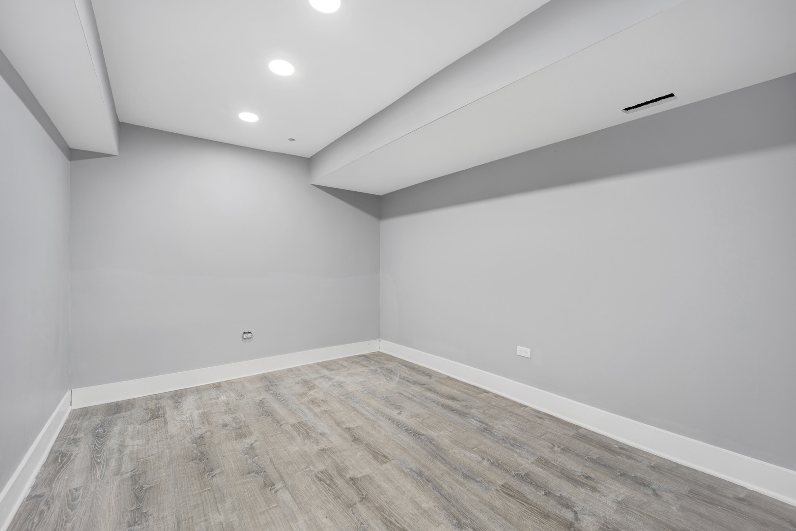 2286 S Blue Island Avenue Unit: 1R