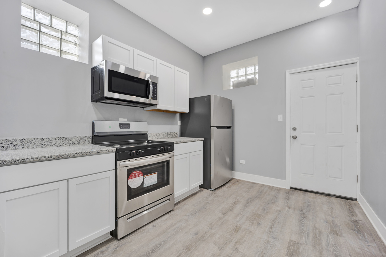 2286 S Blue Island Avenue Unit: 1R