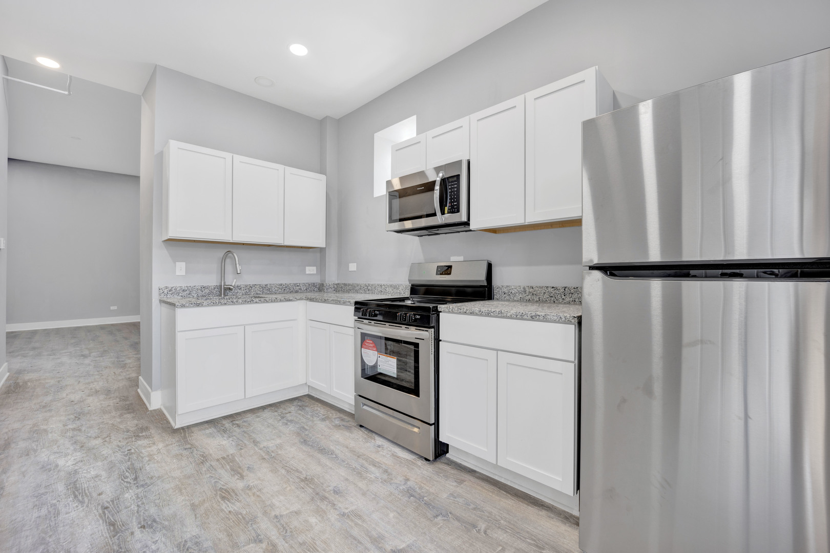 2286 S Blue Island Avenue Unit: 1R