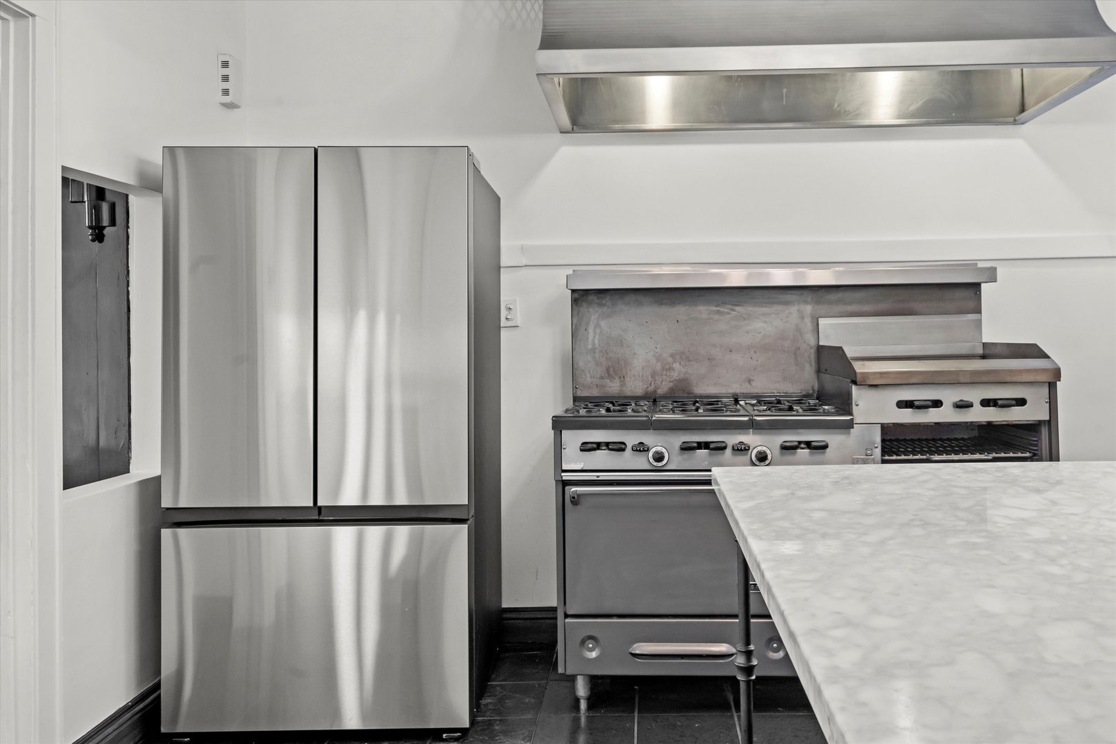 1415 N Astor Street Unit: 3