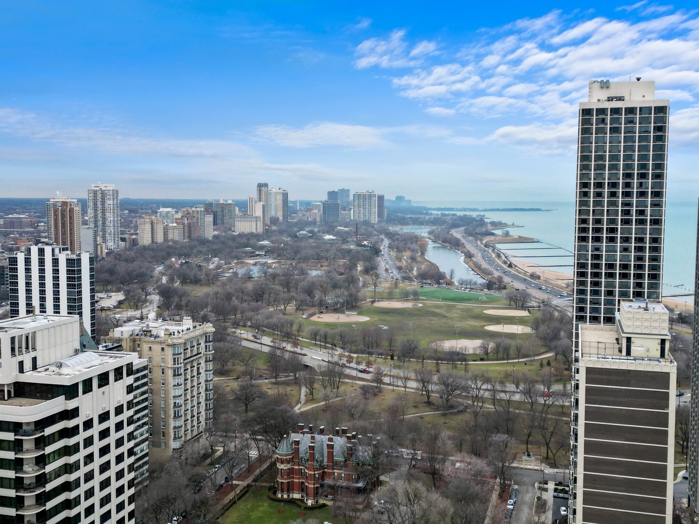 1415 N Astor Street Unit: 3