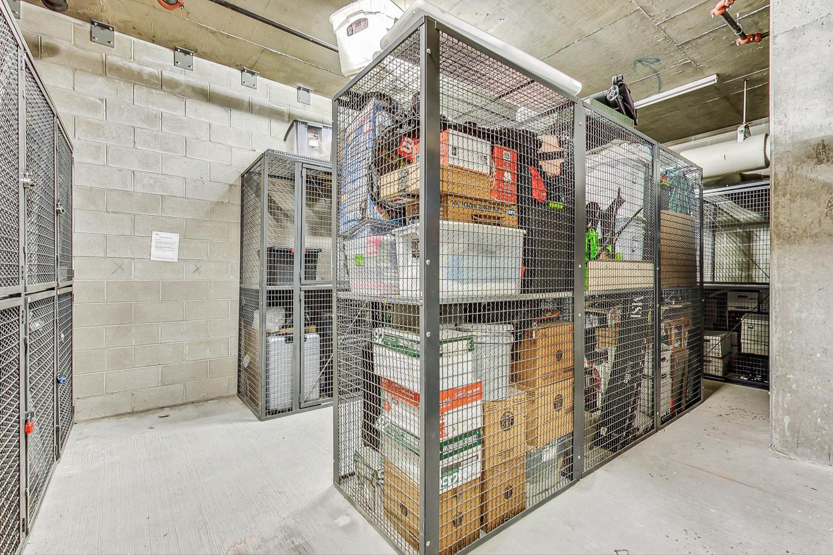 757 N Orleans Street Unit: 1203