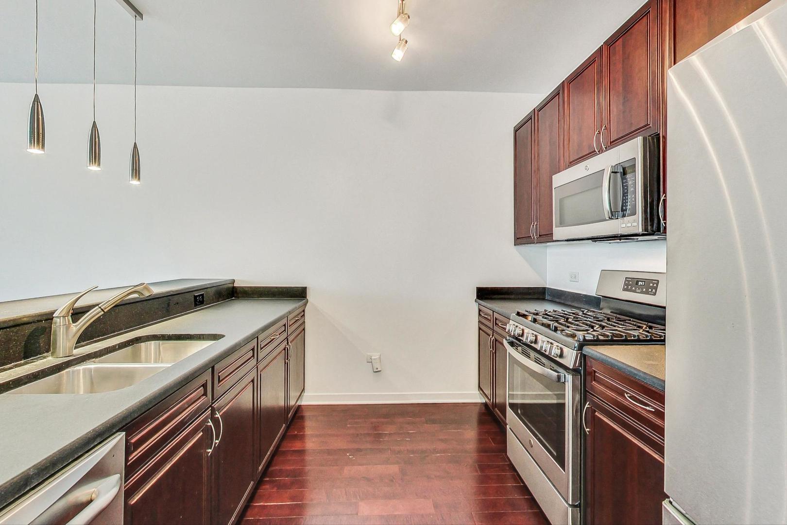 757 N Orleans Street Unit: 1203