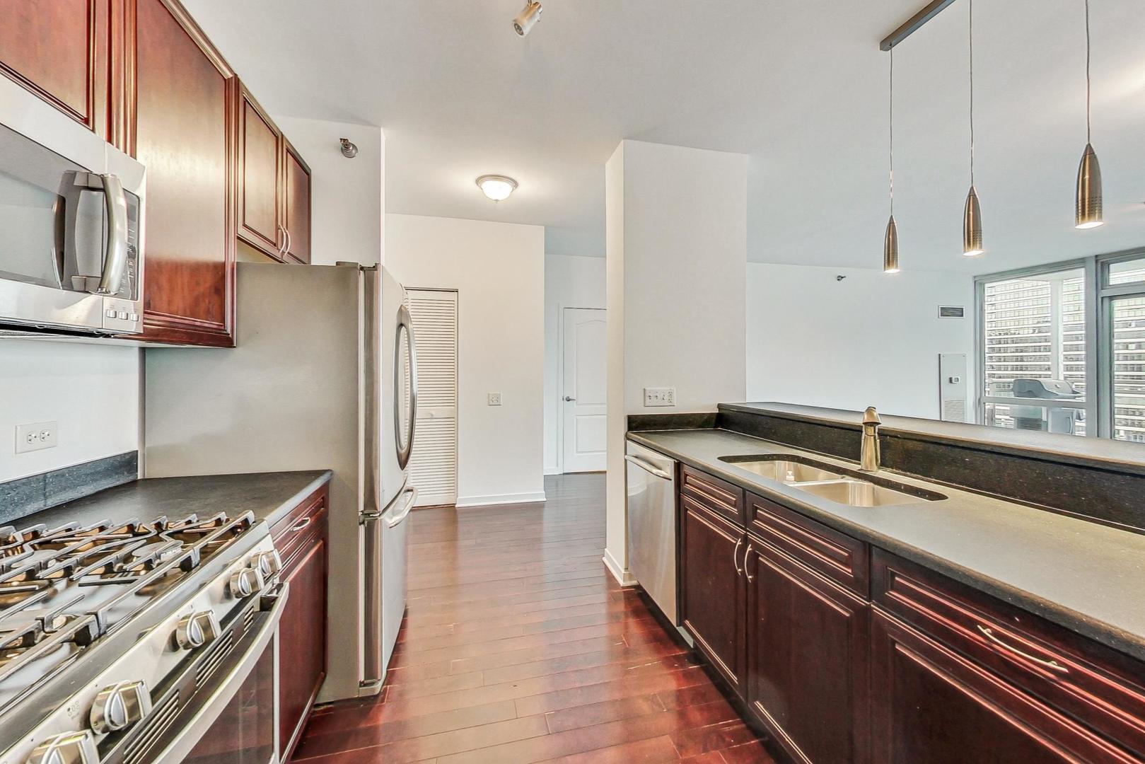 757 N Orleans Street Unit: 1203