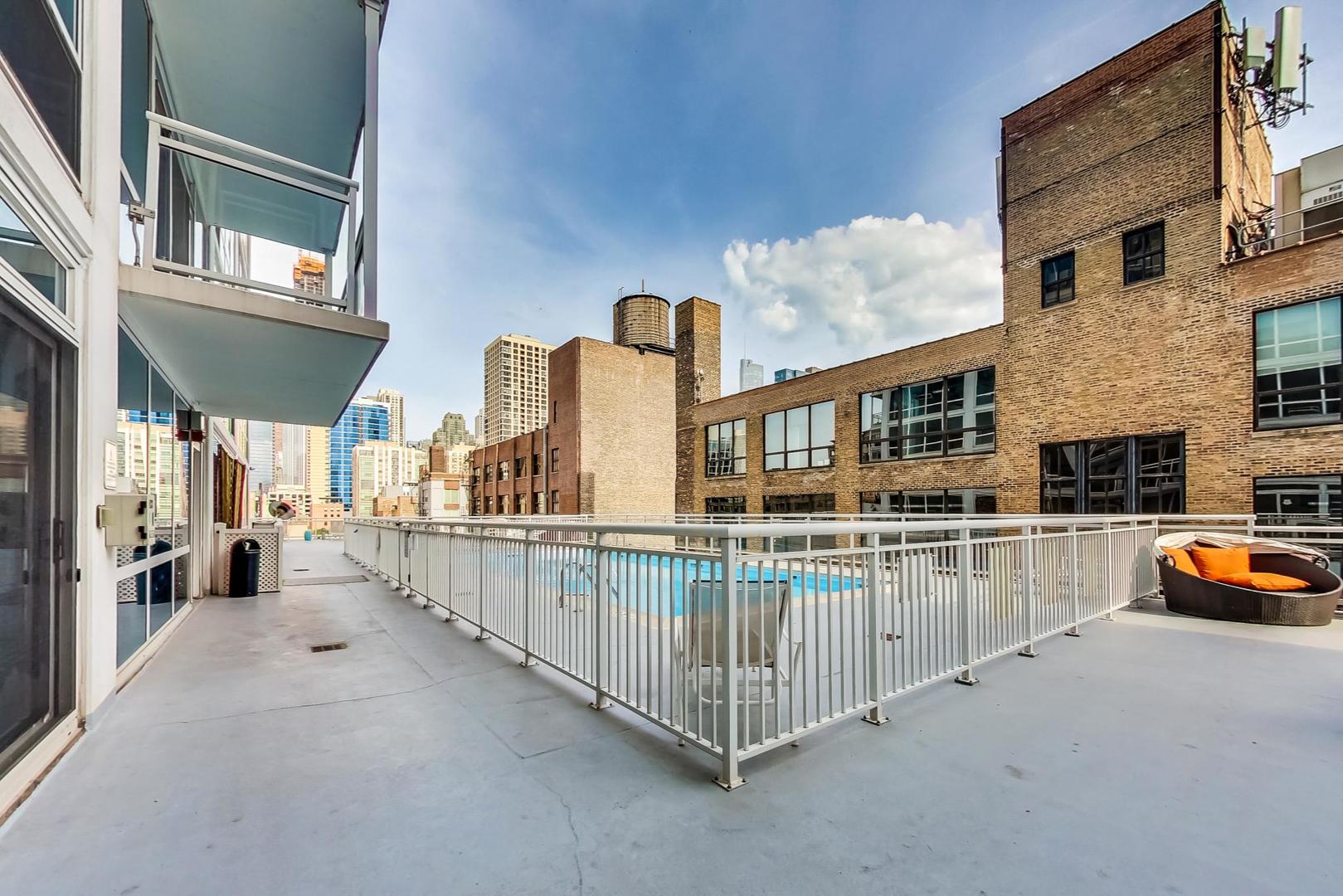 757 N Orleans Street Unit: 1203