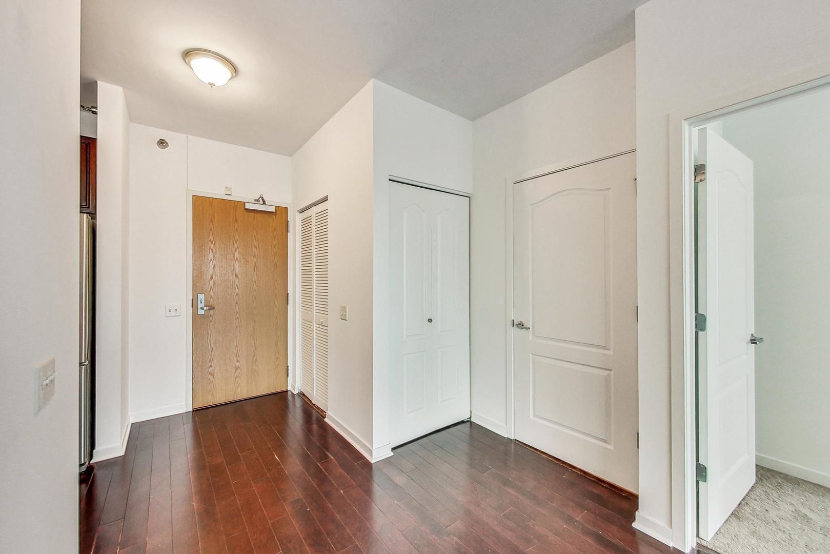 757 N Orleans Street Unit: 1203