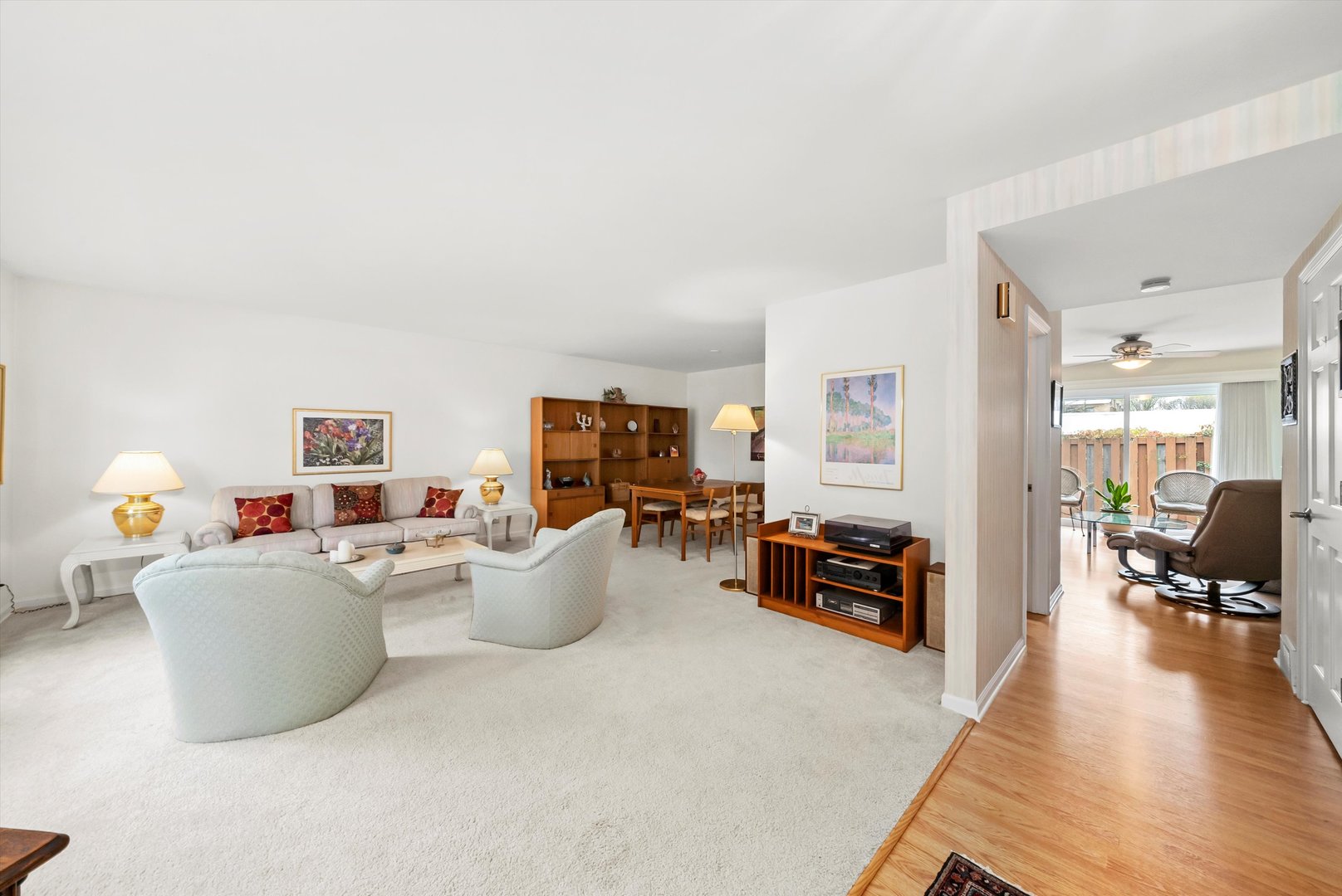 2331 W Greenleaf Avenue