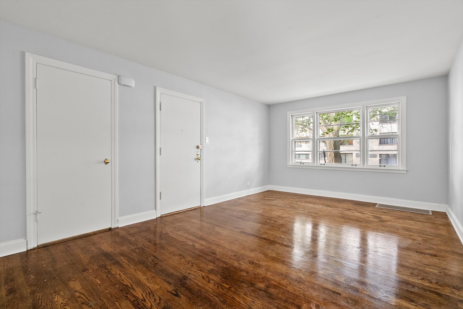 6551 N Damen Avenue Unit: 1