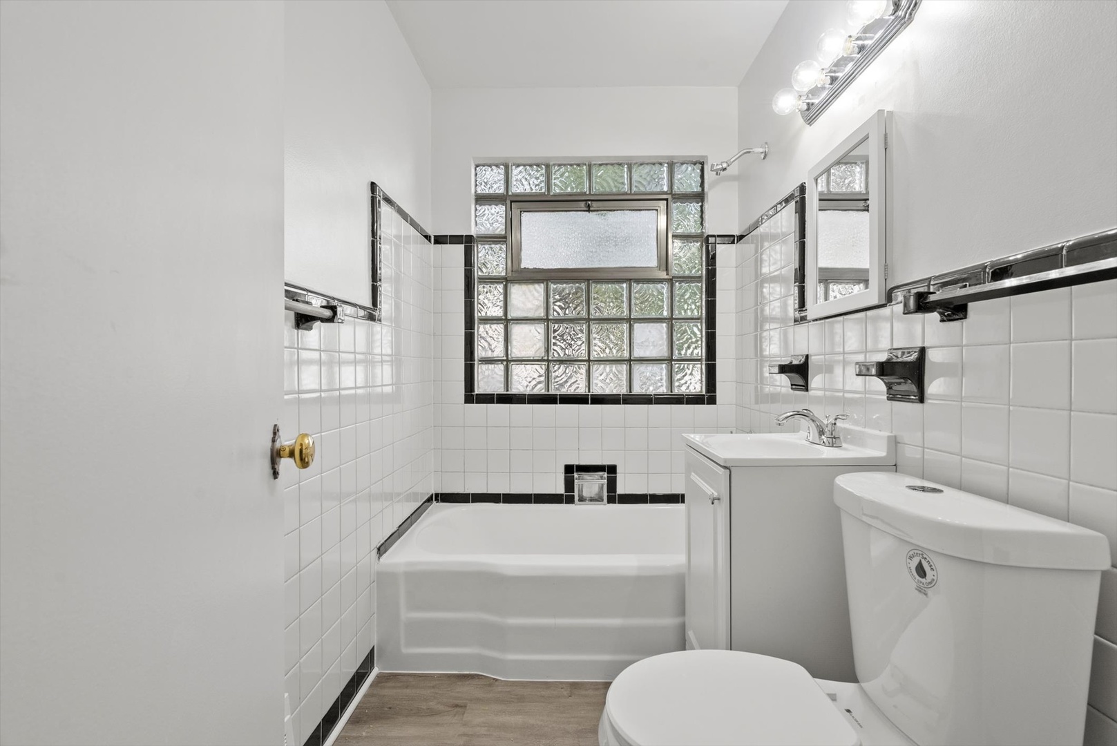 6551 N Damen Avenue Unit: 1