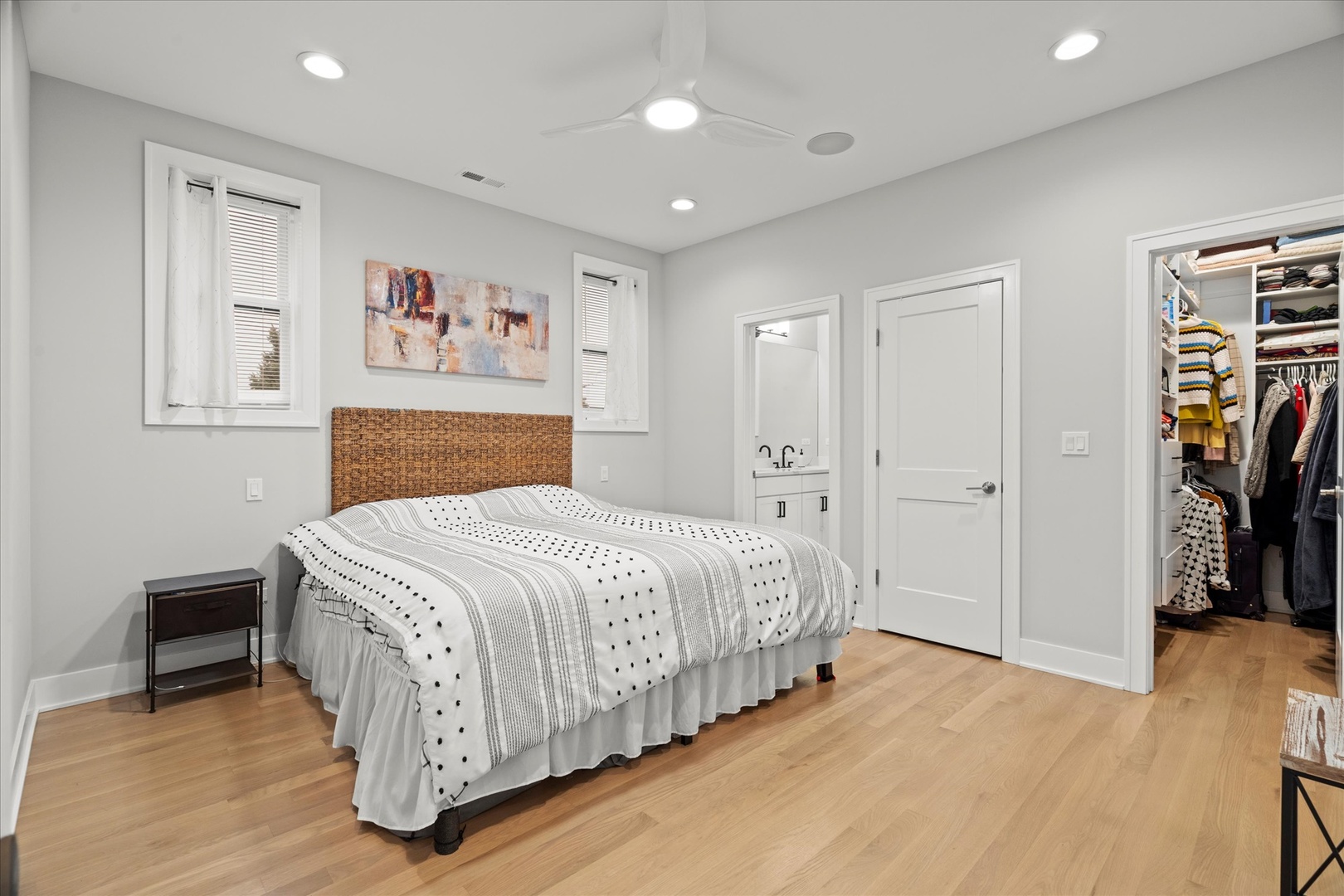 2965 N ELSTON Avenue Unit: 2