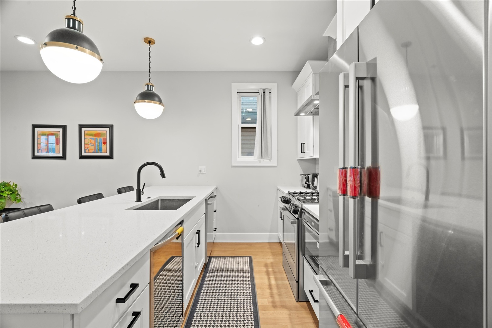 2965 N ELSTON Avenue Unit: 2