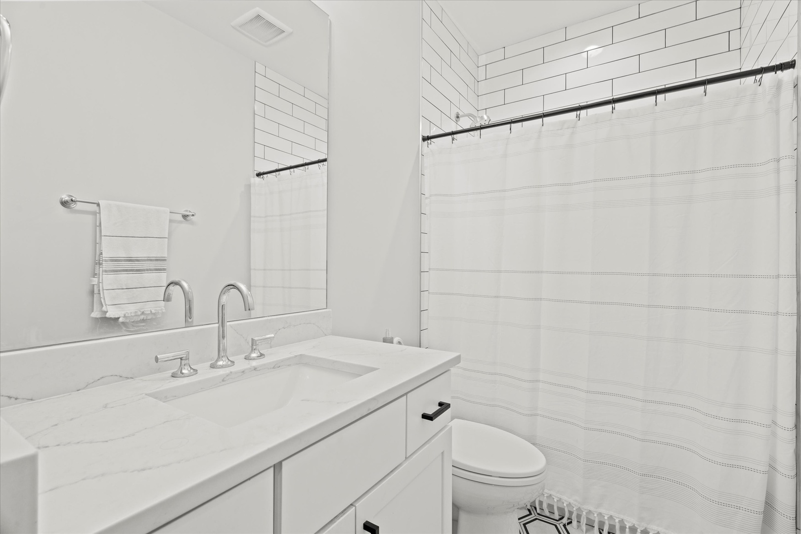 2965 N ELSTON Avenue Unit: 2